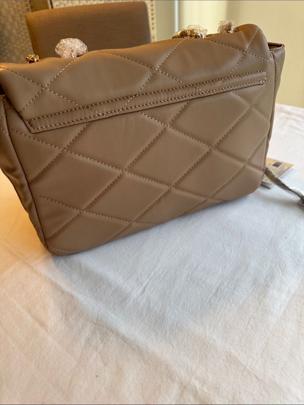 Ellen Tracy Quilted Shoulder Bag in Taupe with Gold Chain - Picture 3 of 7